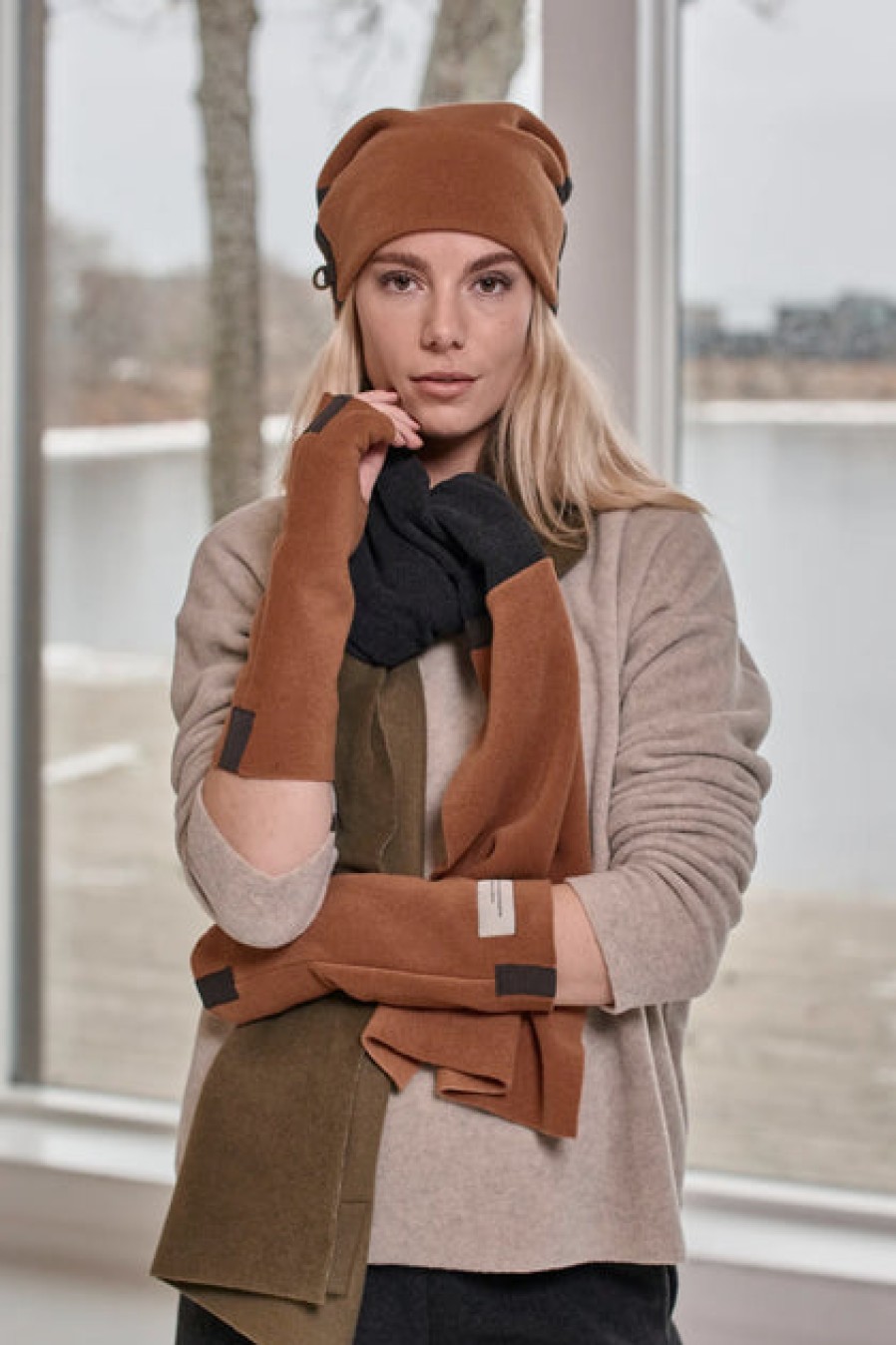 Scarves & Cold-Weather Accessories | Fashion Henriette Steffensen Henriette Steffensen Fleece Wrist Warmers Rust