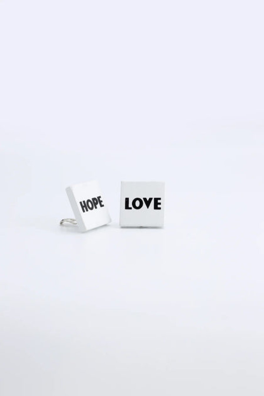 Jewelry Jianhui London Jianhui London Love & Hope Clip-On Earrings White