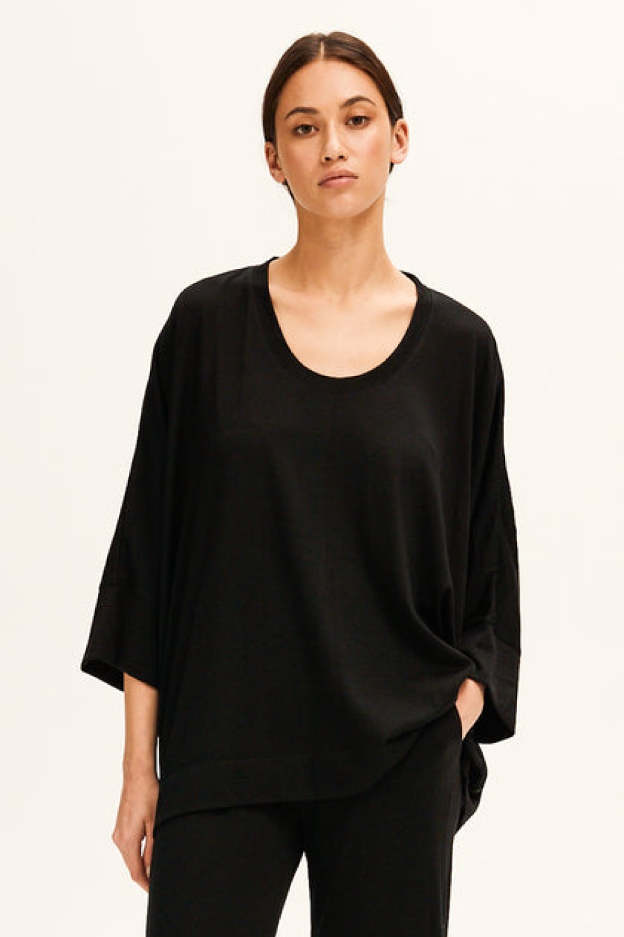 Tops, T-Shirts & Sweaters | Fashion Andrea & Joen Andrea & Joen Mia Wool Relaxed Top Jet